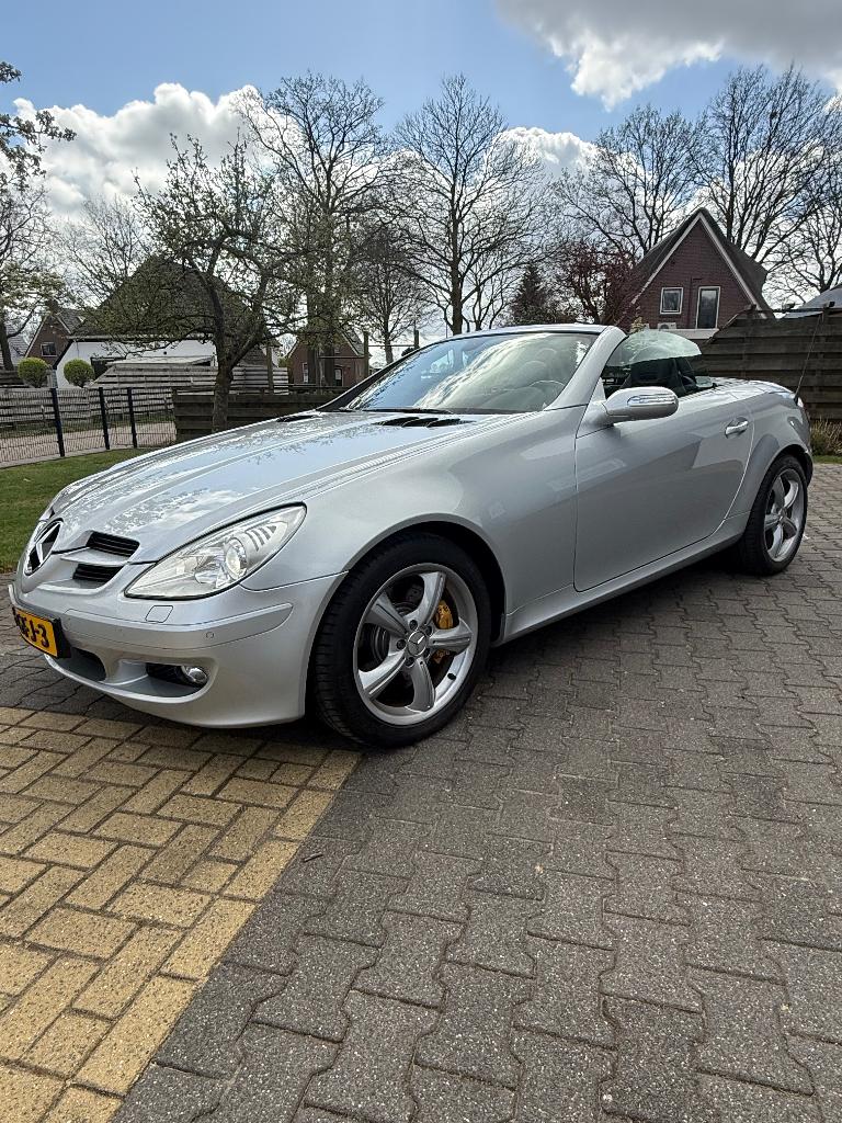 Mercedes-Benz SLK 350 V6 2005. Nieuwstaat complete historie, Auto's, Mercedes-Benz, Achterwielaandrijving, Zwart, Cabriolet, Euro 4