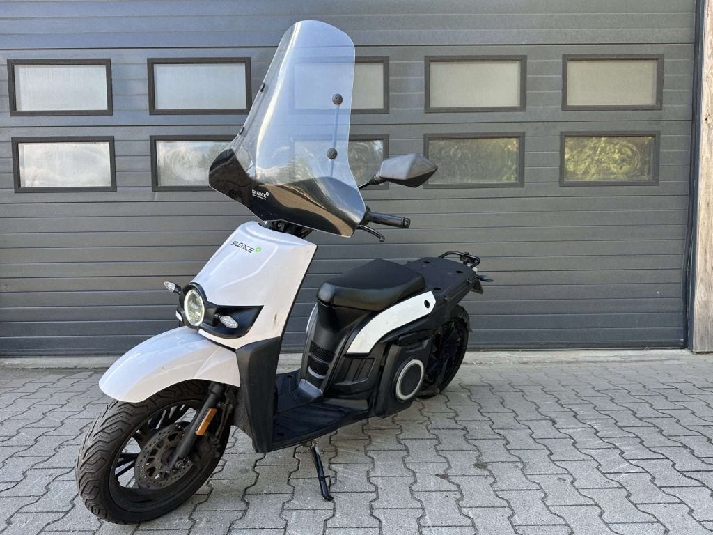 Silence S02 HS E-scooter– 38.932 km, (incl. btw en fact.), Info@mdg-mobility.nl, Maximaal 45 km/u, Elektrisch, Zo goed als nieuw