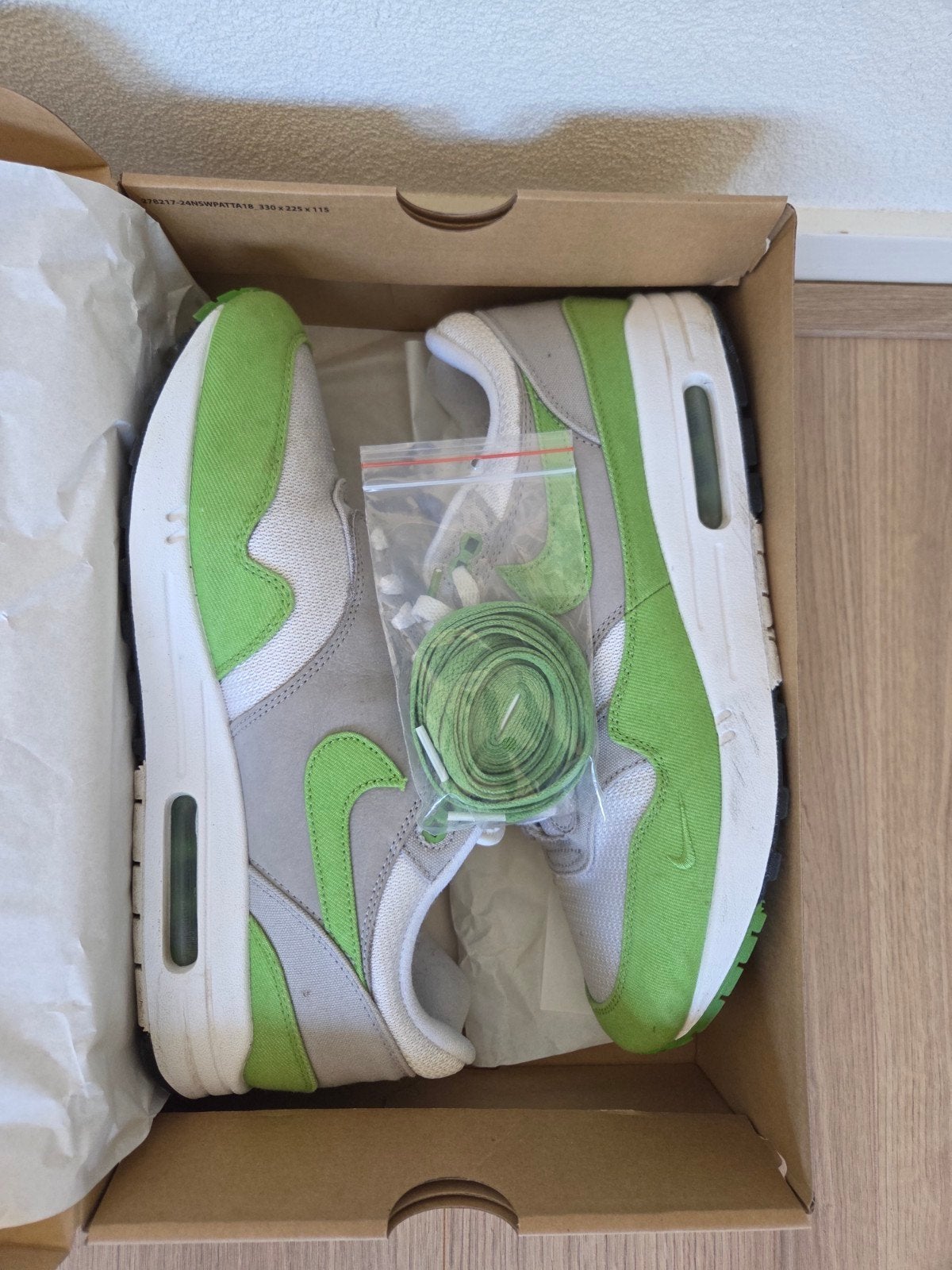 Nike air max 1 Chlorophyll maat 45, Kleding | Heren, Schoenen, Ophalen of Verzenden, Gedragen, Overige kleuren
