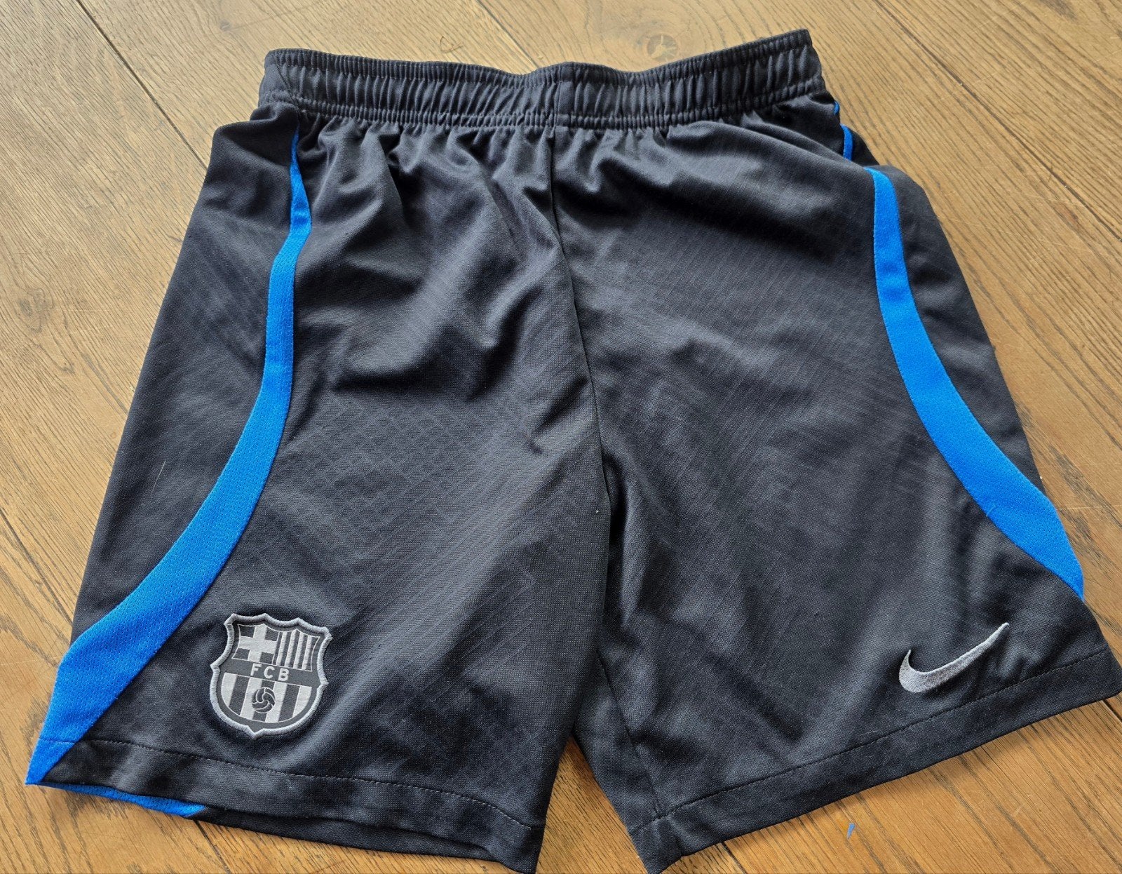 FC Barcelona Nike Voetbalbroekje - Maat S (164), Gebruikt, Jongen of Meisje, Sport- of Zwemkleding, Ophalen of Verzenden