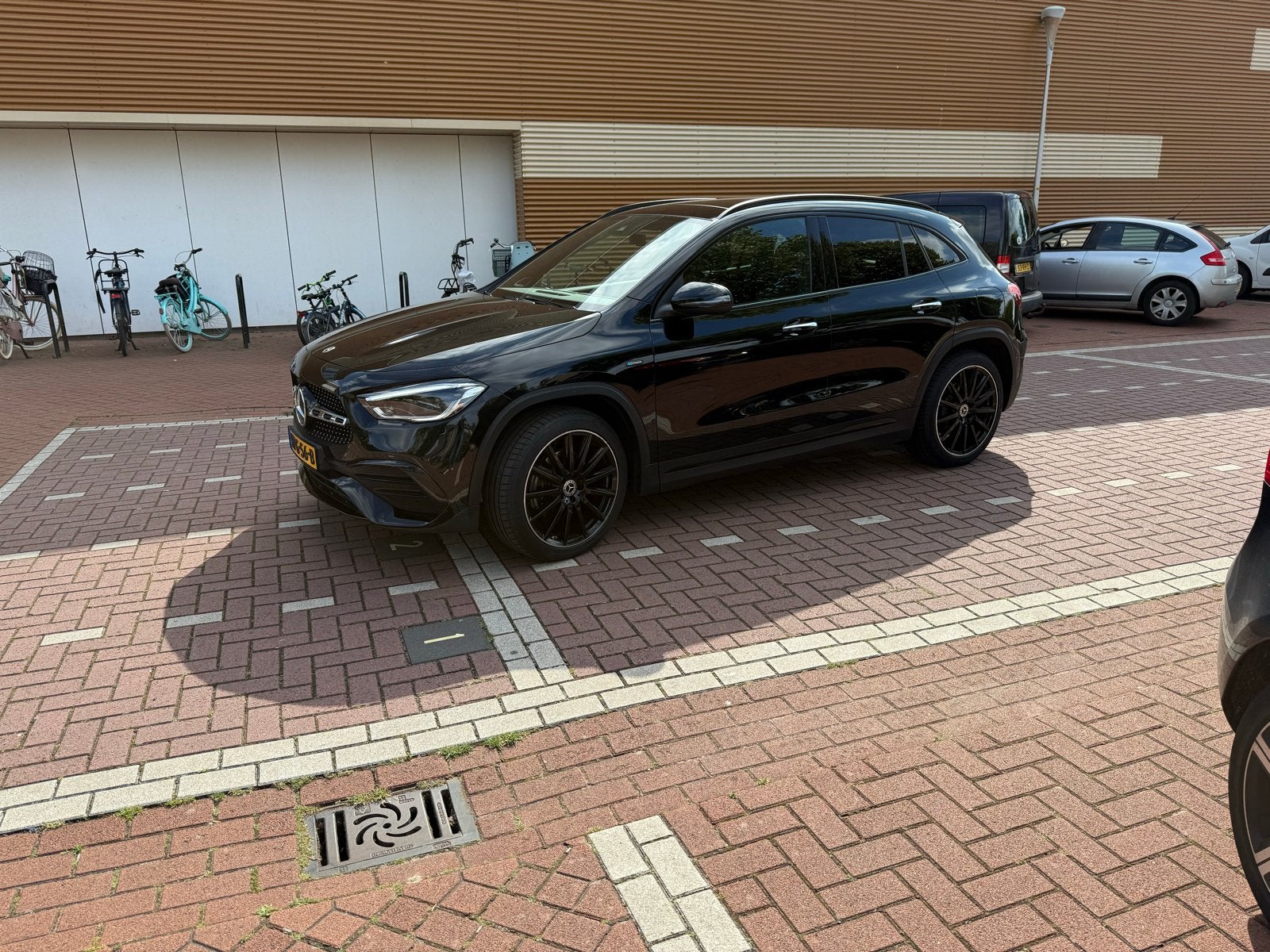 Mercedes-Benz GLA 250 AMG line - e 218pk 8G-DCT 2021 Zwart, 1800 kg, 1675 kg, 160 pk, Zwart