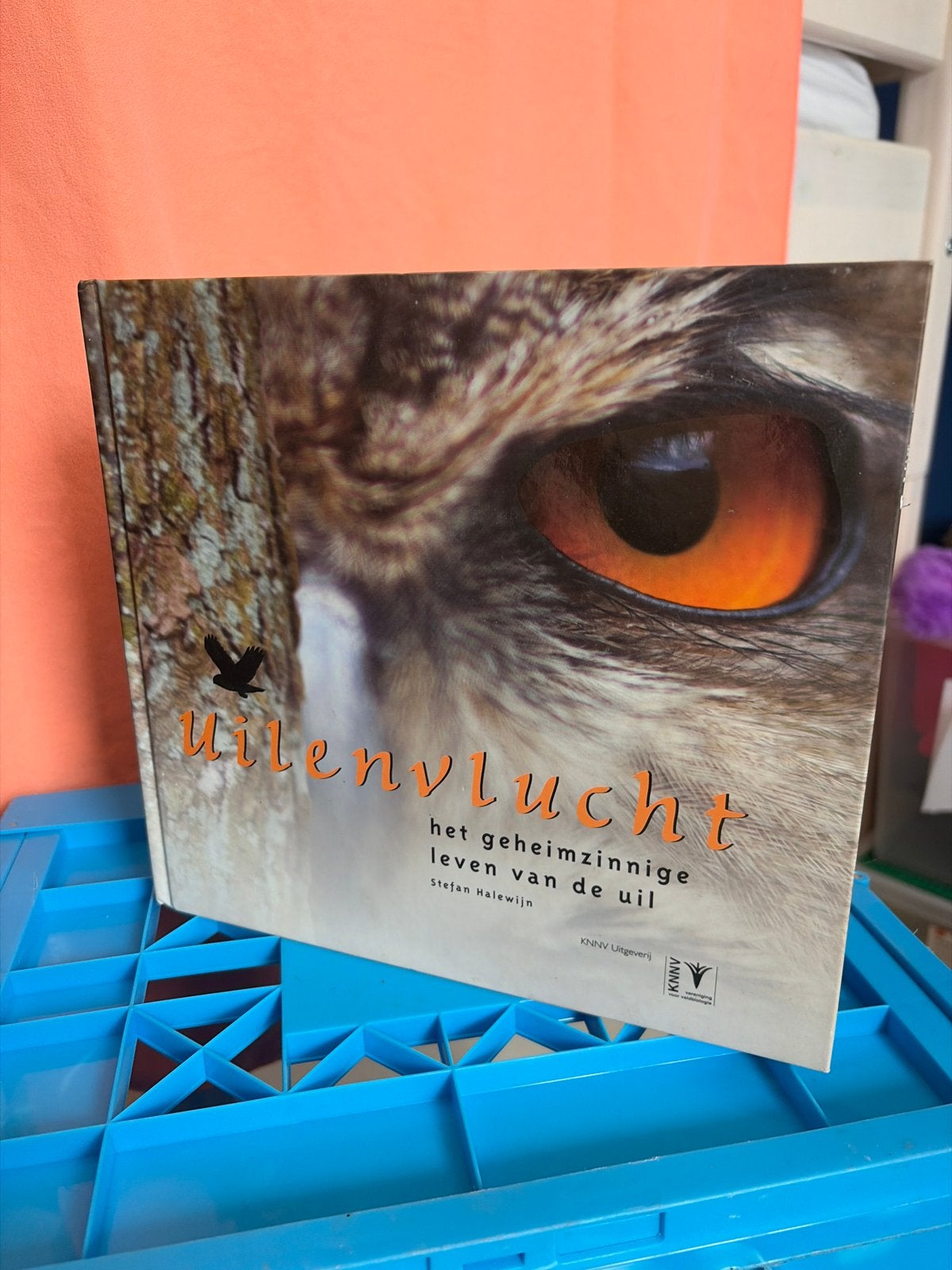 Uilenvlucht: Het geheimzinnige leven van de uil, Ophalen of Verzenden, Zo goed als nieuw, Vogels