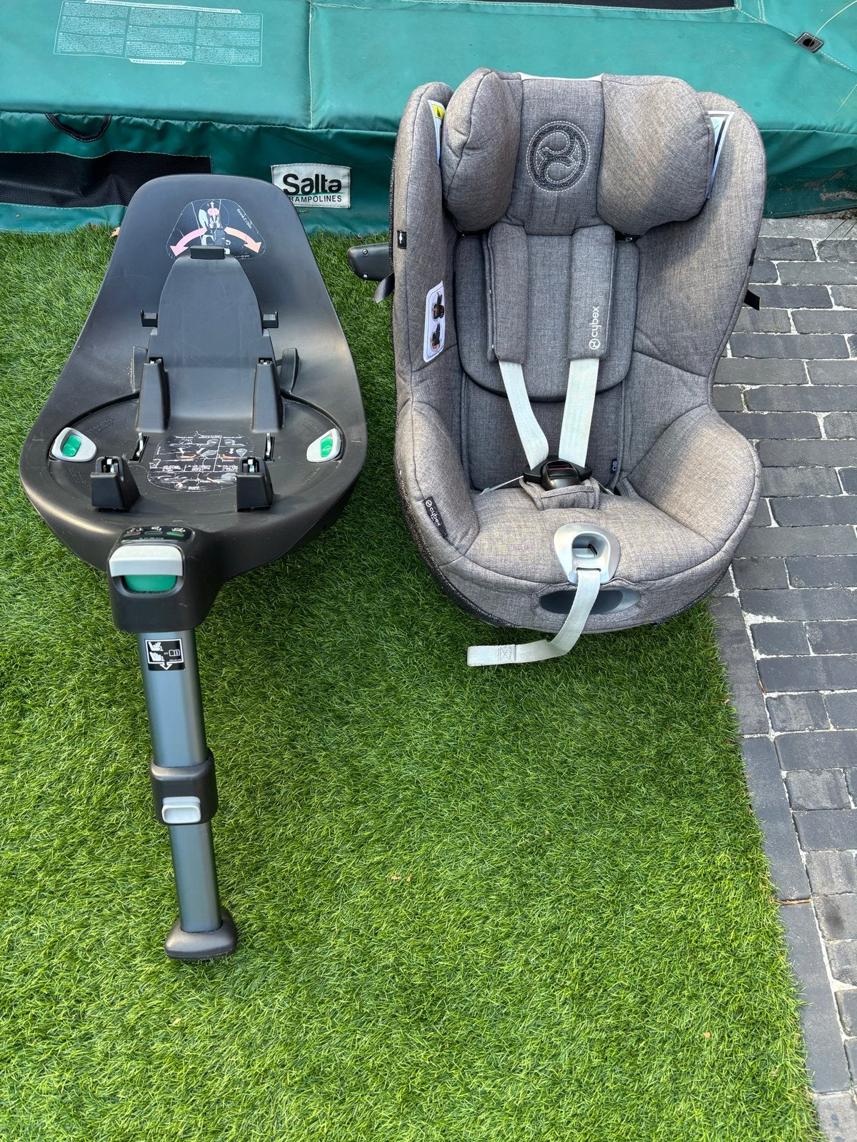 Cybex Sirona Z+ Platinum autostoel met Base Z (draaibaar), 0 t/m 18 kg, Verstelbare rugleuning, Zo goed als nieuw, Isofix