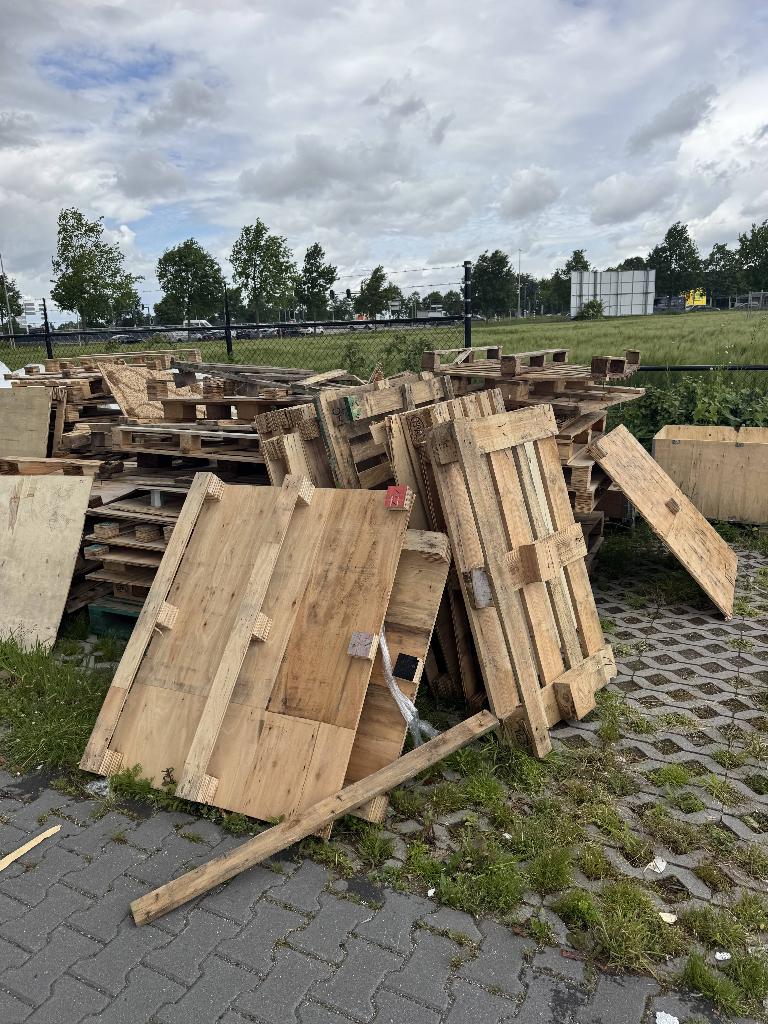HOUT GRATIS AF TE HALEN - Pallets, Gebruikt, Ophalen of Verzenden, Pallet, Minder dan 200 cm