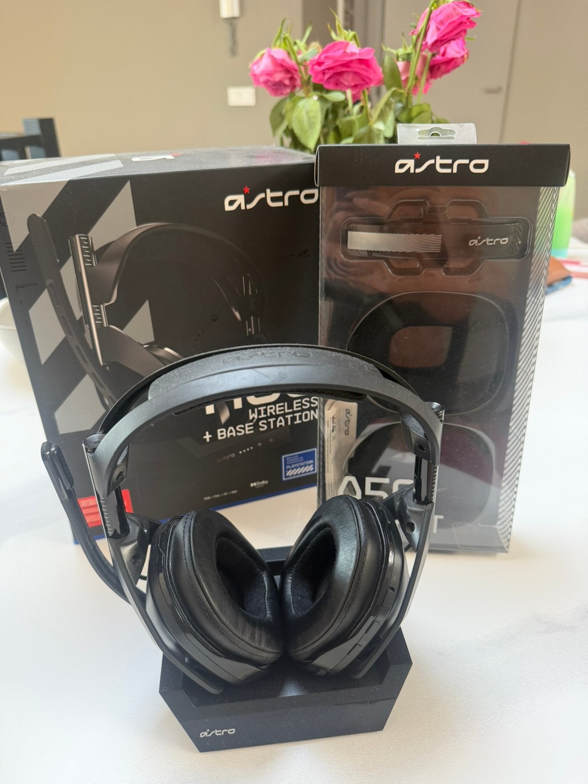 Astro a50 wireless headset + extra pads als nieuw, Computers en Software, Headsets, Mute-functie, Ophalen of Verzenden, Zo goed als nieuw