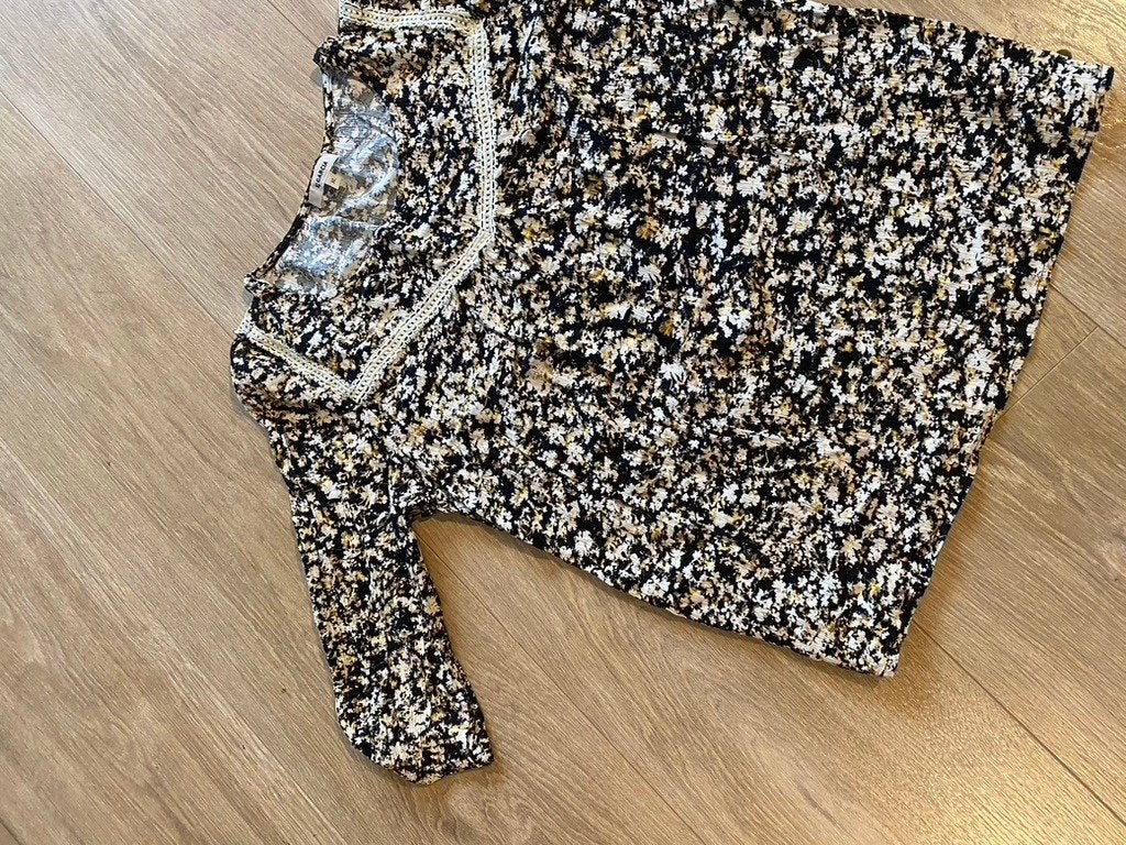 blouse nieuw 42 zwart roomwit bloemetjes box 50, Verzenden, Nieuw, Maat 42/44 (L), Zwart