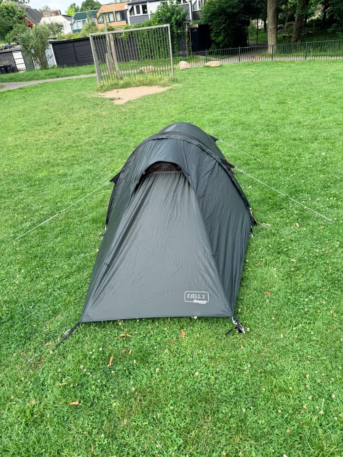 Bergans fjell 2. 2 persoons 2.1 kilo, Ophalen of Verzenden, Zo goed als nieuw, Tot en met 2