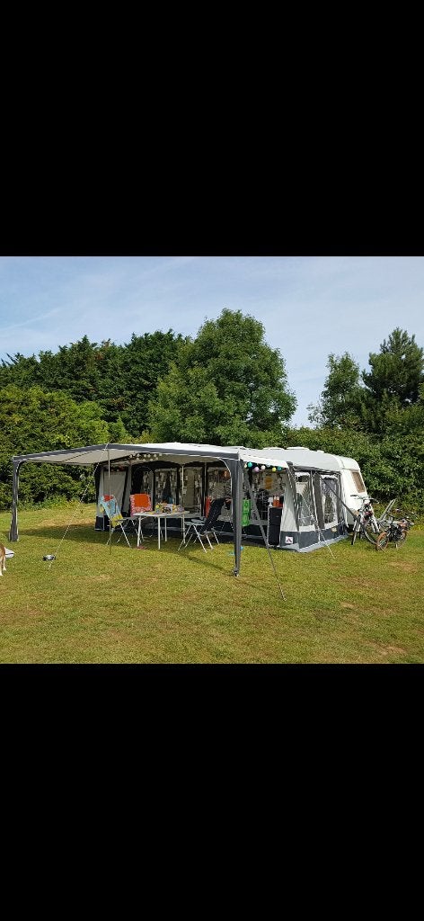 caravan Knaus Südwind 550, Rondzit, Vast bed, 7 tot 8 meter, Particulier