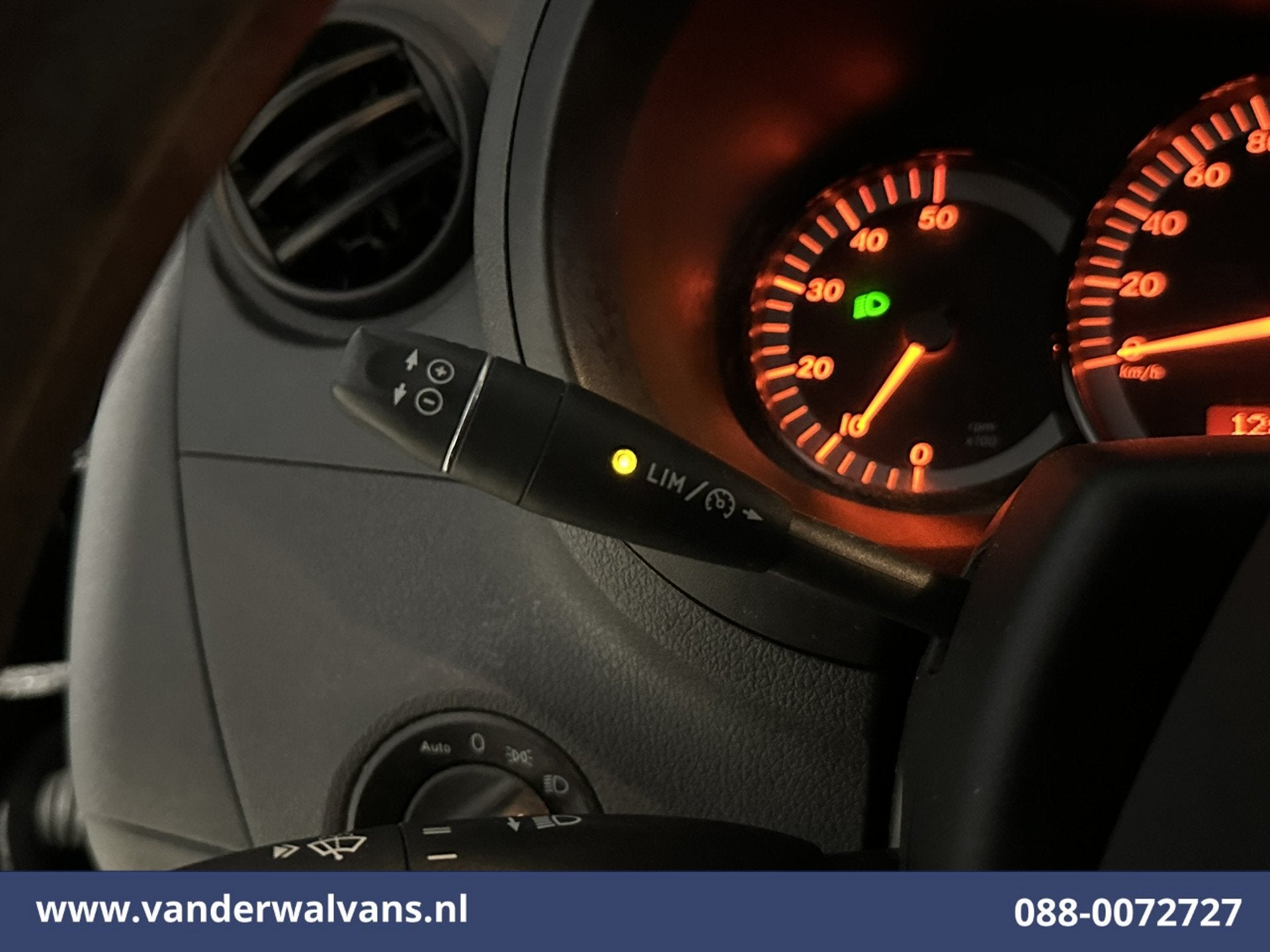 Mercedes-Benz Citan 109 CDI 96pk L3H1 Euro6 Airco | Navigati, Voorwielaandrijving, Dealer onderhouden, 4 cilinders, Zwart