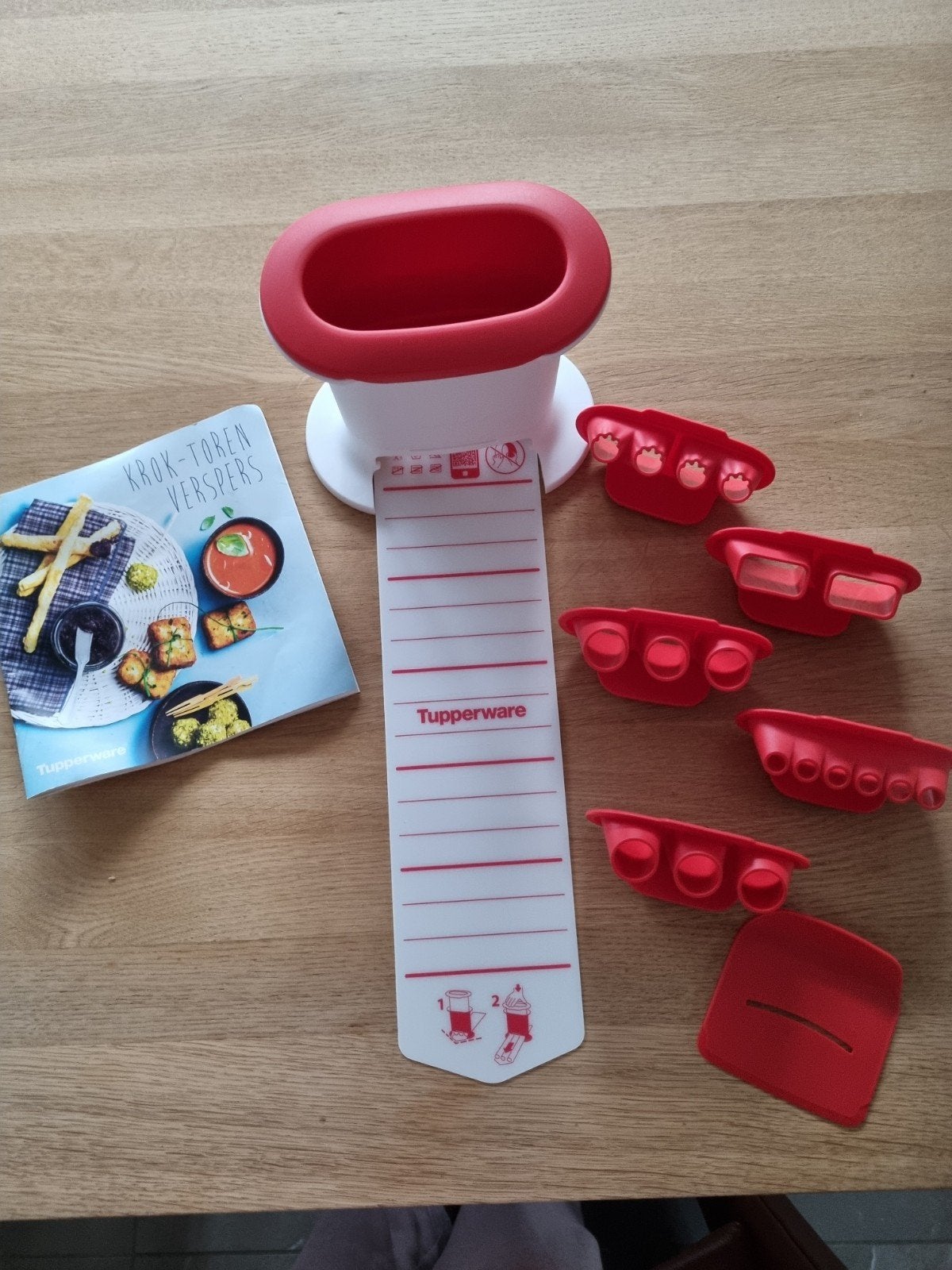 Tupperware Krok-Toren met 5 inzetstukken - Zo goed als nieuw, Overige typen, Ophalen of Verzenden, Zo goed als nieuw, Met inzet