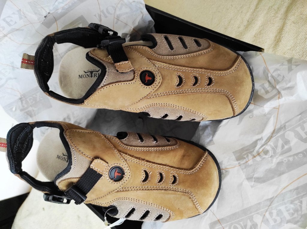 Nieuwe outdoor wandelsandalen met dichte neus Montrex 36, Verzenden, Nieuw, Schoenen