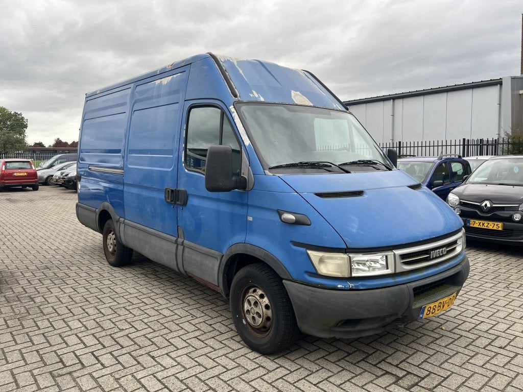 Iveco Daily 35S10V 330 H3, 2286 cc, Gebruikt, Zwart, Iveco