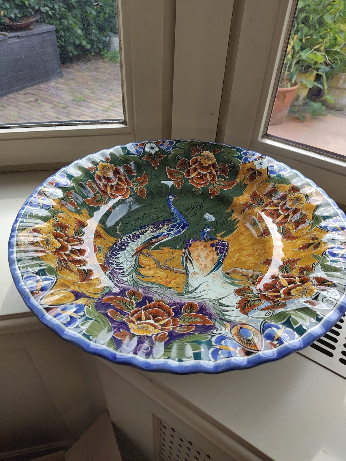 Handbeschilderde decoratieve schaal/fruitschaal met pauwen, Ophalen of Verzenden