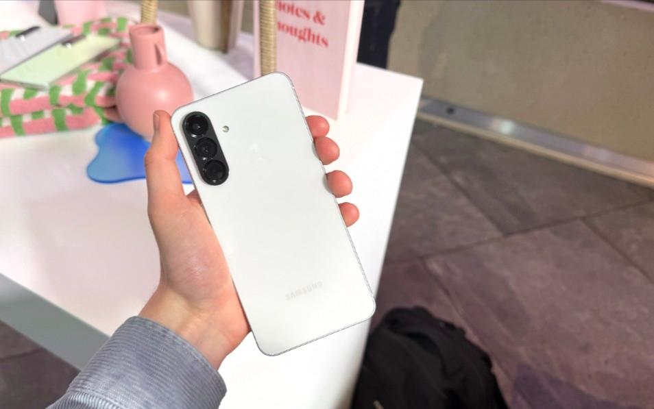 Samsung A56 256GO WHITE, Wit, Ophalen of Verzenden, Zo goed als nieuw, 128 GB
