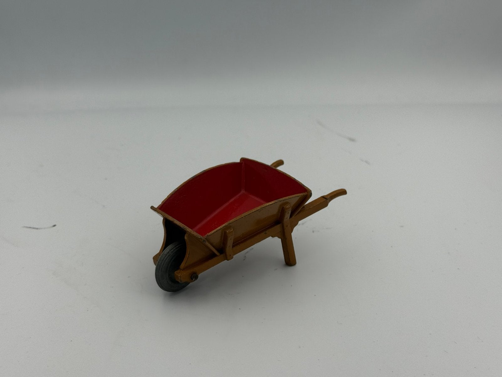 Dinky Toys kruiwagen nr 105B, Ophalen of Verzenden, Zo goed als nieuw, Auto, Dinky Toys