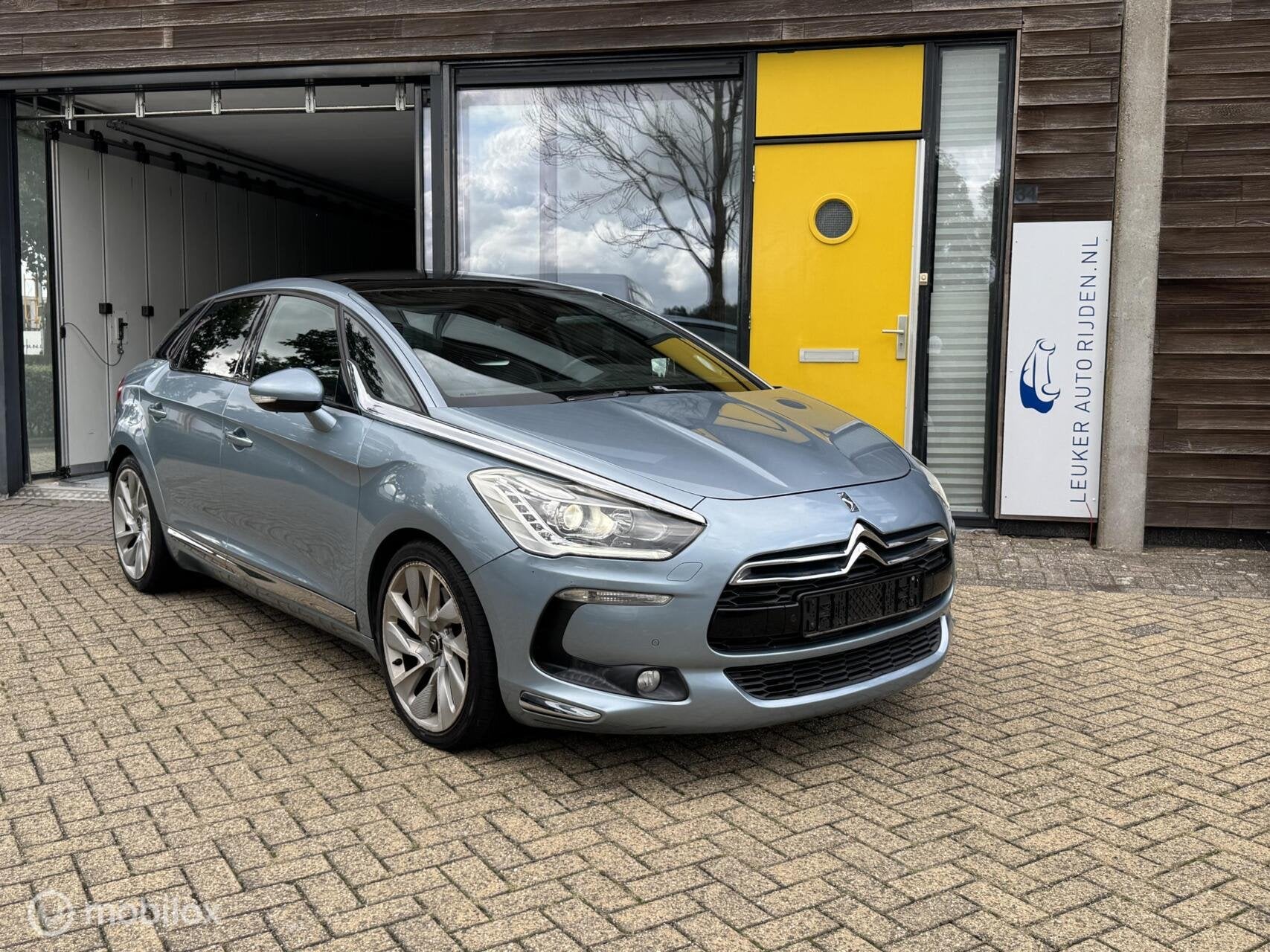CITROEN DS5 1.6 SPORT CHIC|1e EIG.|HU-DISPLAY|NAP|VOL OPTIE