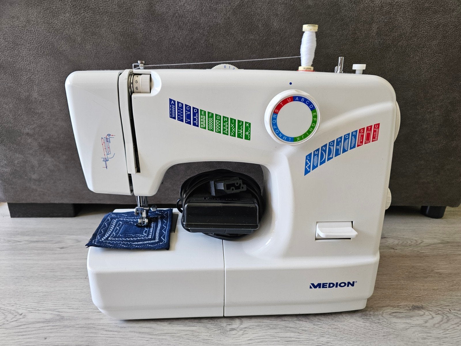Naaimachine, Hobby en Vrije tijd, Naaimachines en Toebehoren, Ophalen, Zo goed als nieuw, Naaimachine, Overige merken