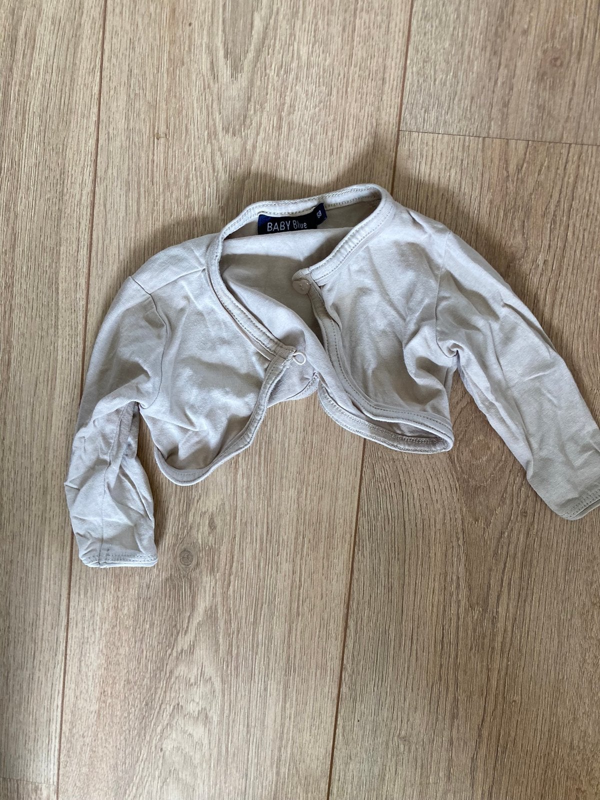 Bolero beige maat 68, Kinderen en Baby's, Babykleding | Maat 68, Ophalen of Verzenden, Nieuw, Meisje, Truitje of Vestje