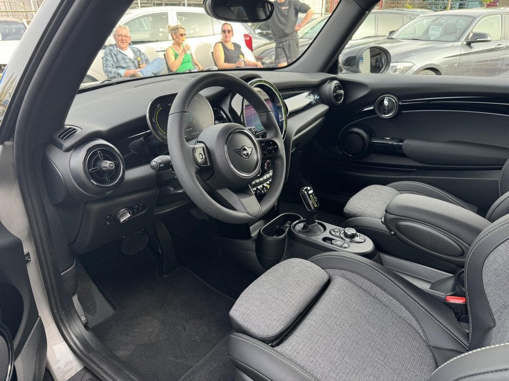 MINI Cooper SE Camden Edition 33 kWh Clima, cruise, navi, Auto's, Mini, 33 kWh, 4 stoelen, Leder en Stof, Mini Electric