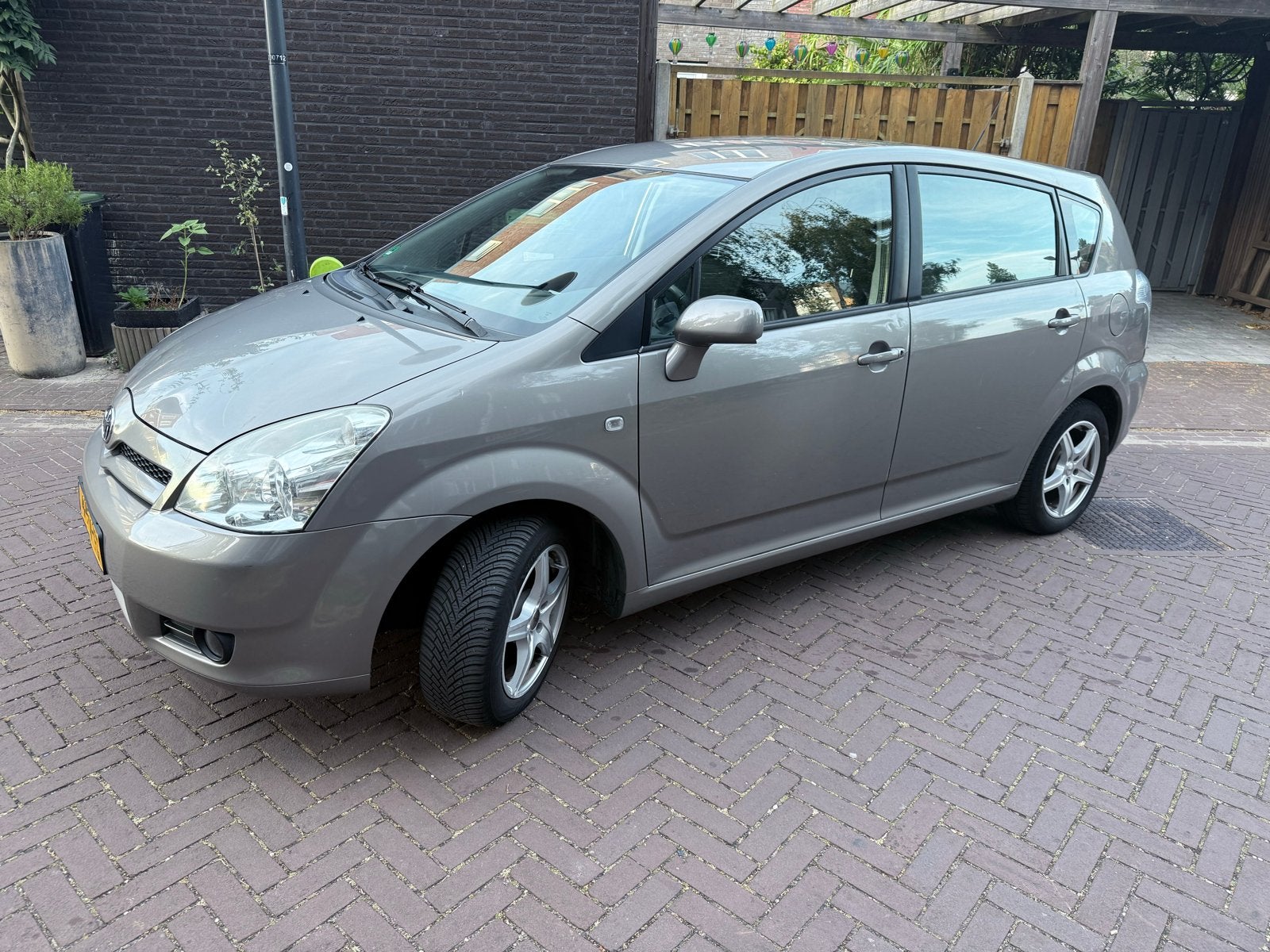 Toyota Corolla Verso 1.6 Vvt-i 5P 2007 Beige, 1330 kg, 450 kg, 4 cilinders, Beige