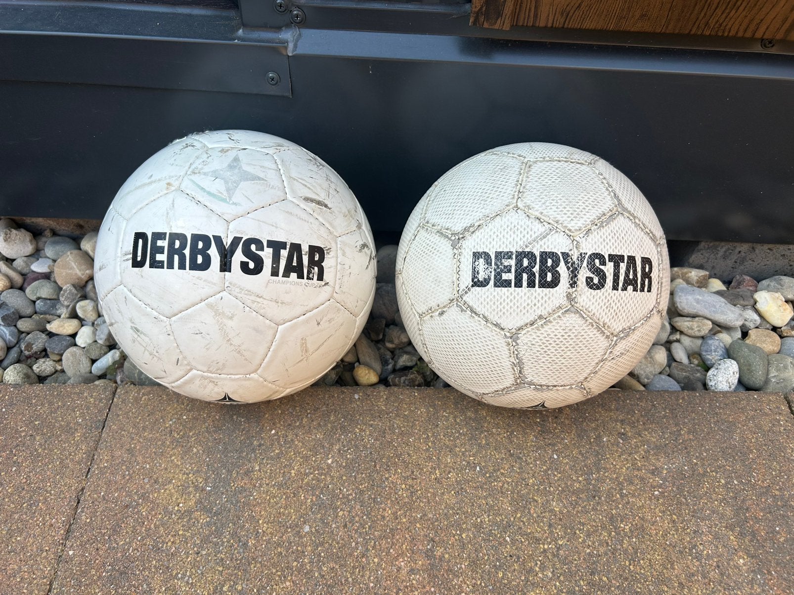 2 x Derbystar Classic TT maat 5, Ophalen of Verzenden, Zo goed als nieuw, Bal(len)
