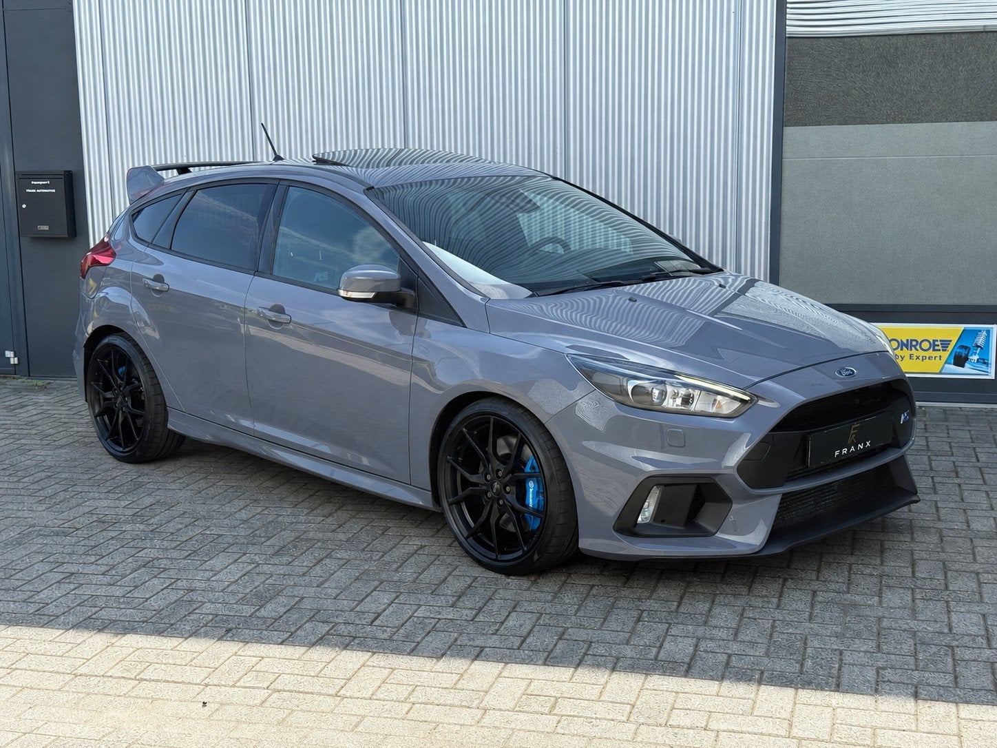 Ford Focus 2.3 RS |KEYLESS|DAKRAAM|SONY|CARPLAY, Auto's, Gebruikt, 4 cilinders, 2300 cc, Bedrijf