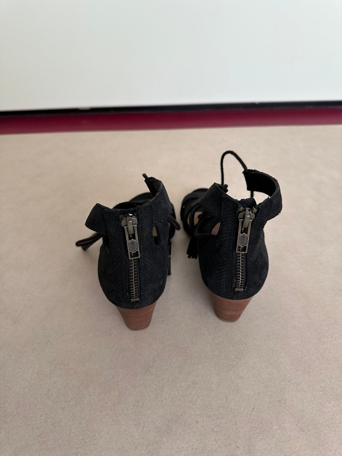 schoenen open met sleehak Ugg, Kleding | Dames, Schoenen, Ophalen of Verzenden, Nieuw