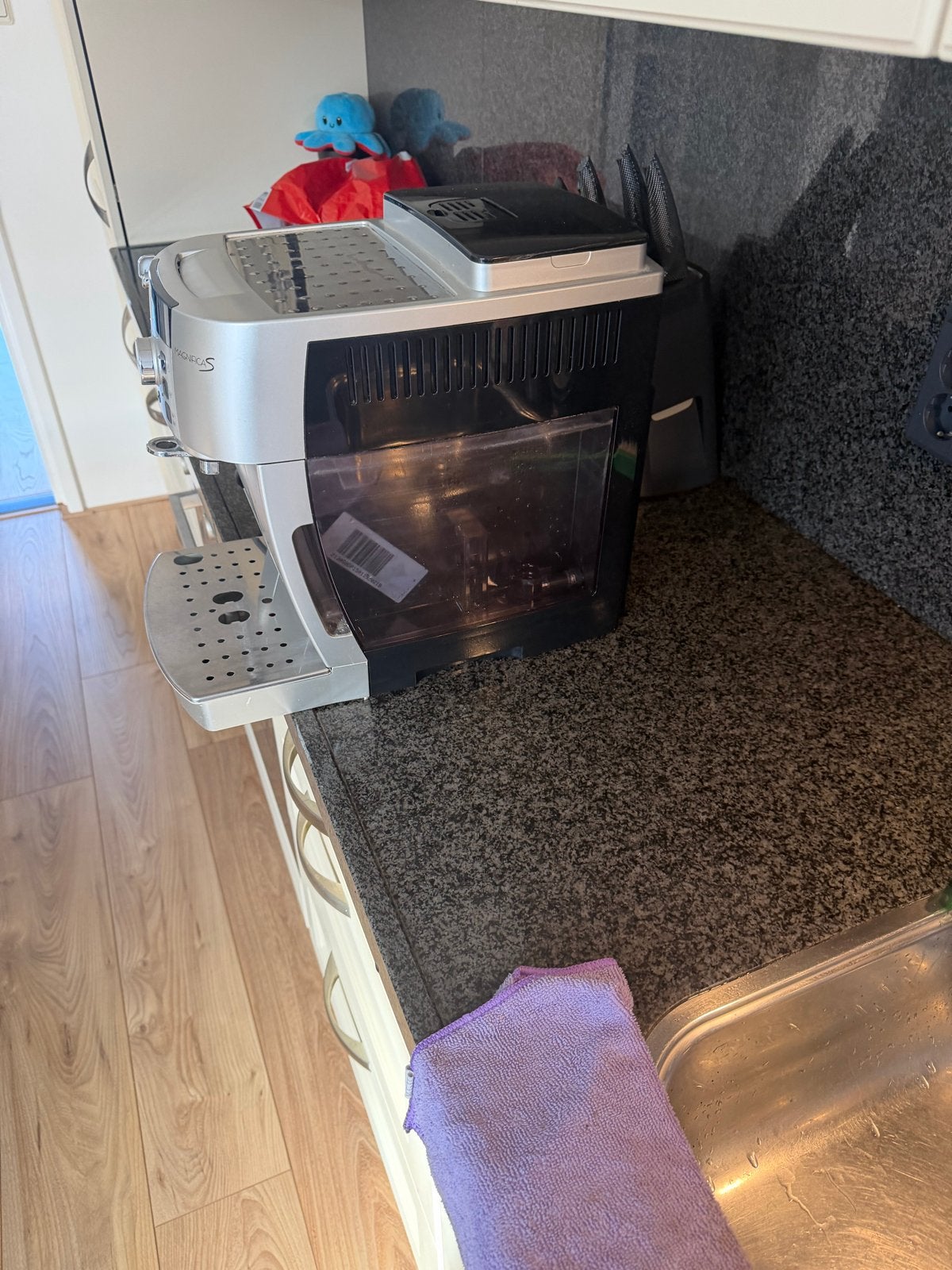 LDe'Longhi Magnifica S koffiezetapparaat bonen en poeder, Ophalen, Afneembaar waterreservoir, Gebruikt, Koffiemachine