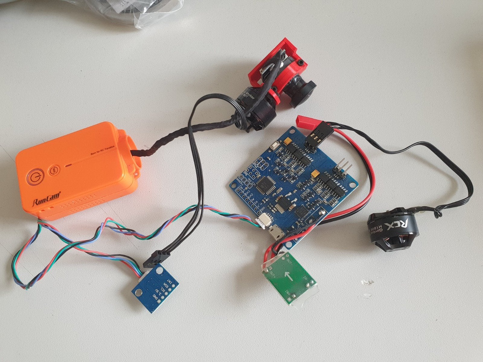DIY brushless camera gimbal met controller, RCX motors en MP, Hobby en Vrije tijd, Modelbouw | Radiografisch | Helikopters en Quadcopters