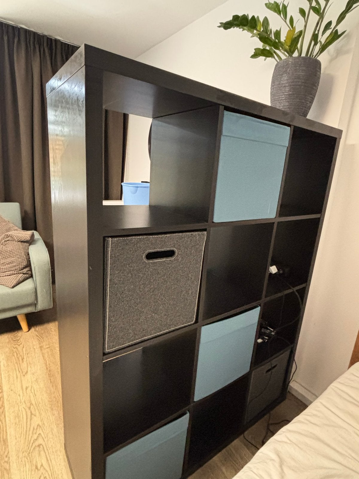 IKEA Kallax Kast Zwartbruin met 12 vakken, Huis en Inrichting, Kasten | Boekenkasten, Met plank(en), Gebruikt, 100 tot 150 cm
