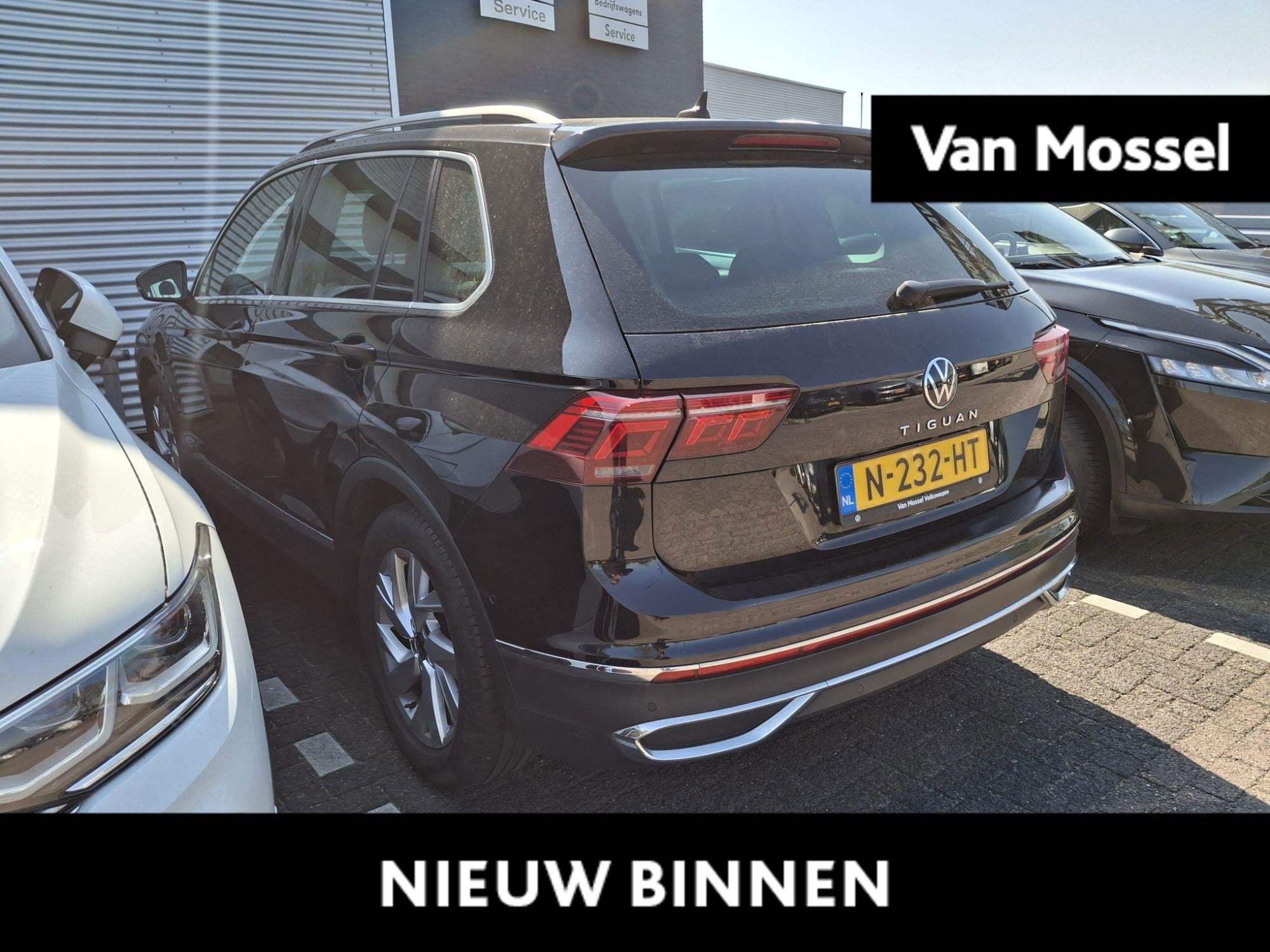 Volkswagen Tiguan 1.5 TSI Elegance 150 PK| Dealeronderhouden, Auto's, Volkswagen, Stof, Zwart, SUV of Terreinwagen, 750 kg