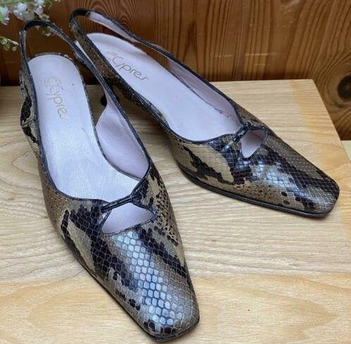 Cypres lage hakschoen maat 38C, Kleding | Dames, Schoenen, Gedragen, Schoenen met lage hakken, Bruin, Ophalen of Verzenden