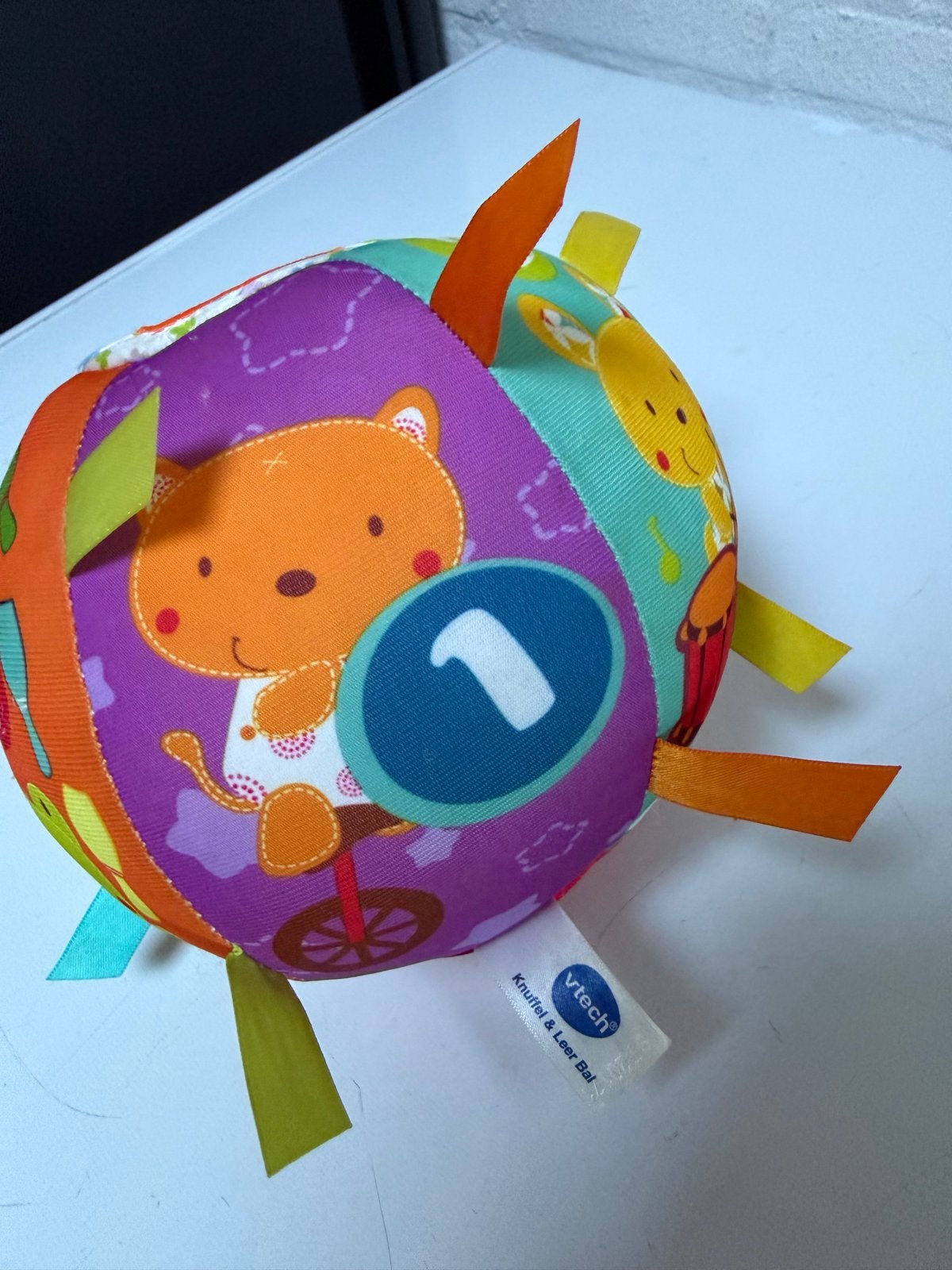 VTech Knuffel & Leer Bal - Kleurrijk en Interactief, Ophalen of Verzenden, Zo goed als nieuw, Overige typen, Met geluid