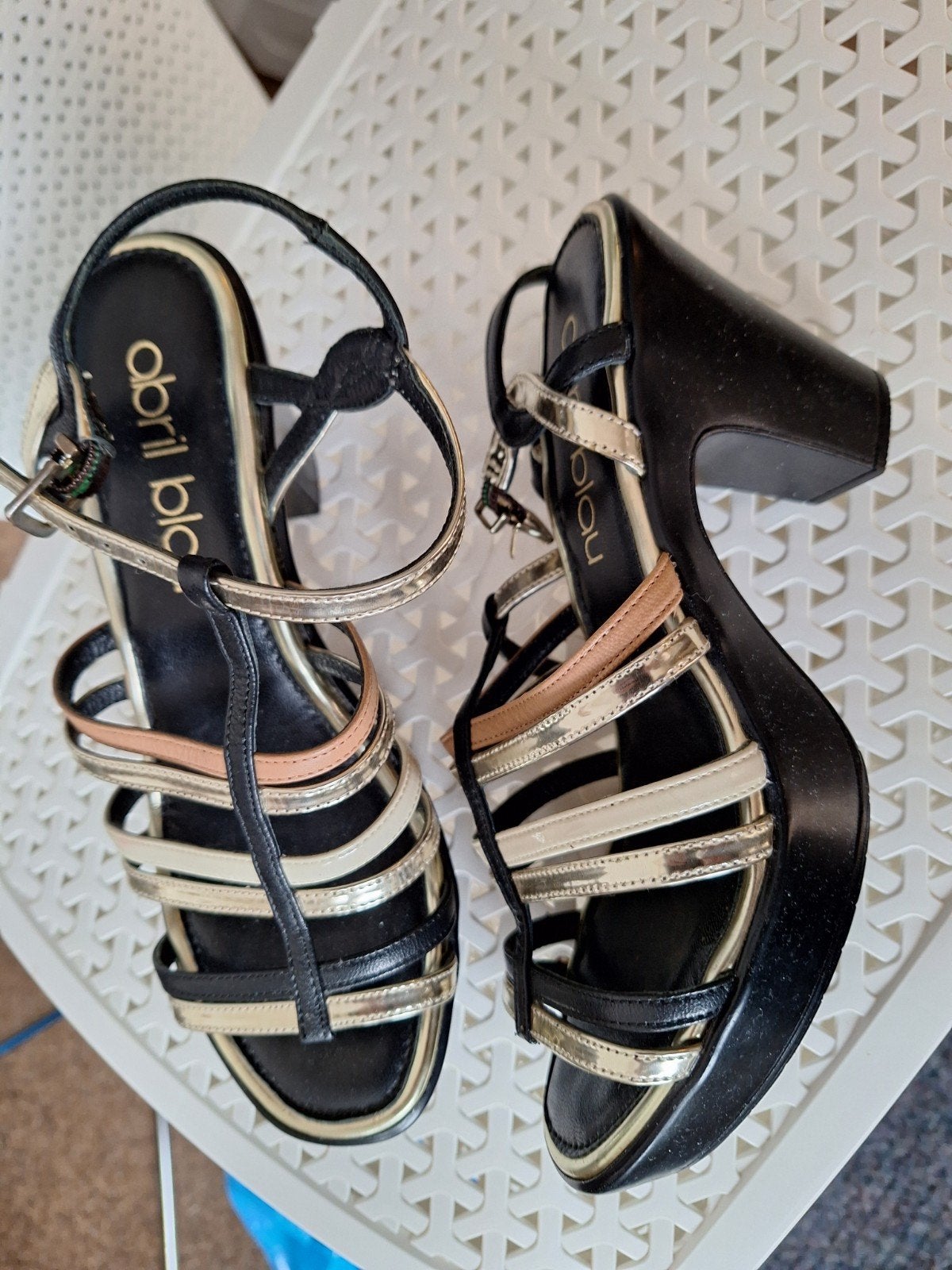 mooie pumps ..maat 37, Kleding | Dames, Schoenen, Ophalen of Verzenden, Zo goed als nieuw