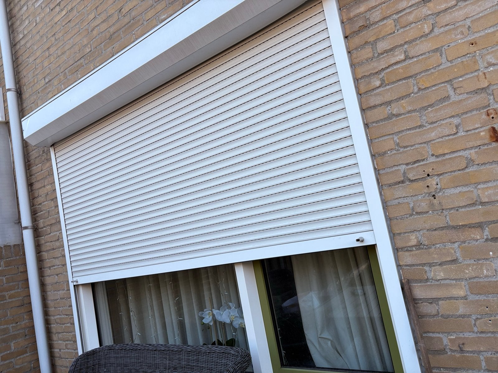 Rolluik wit - Gebruikt, goede staat, Doe-het-zelf en Verbouw, Rolluiken, Ophalen, Gebruikt, 100 tot 150 cm, Wit
