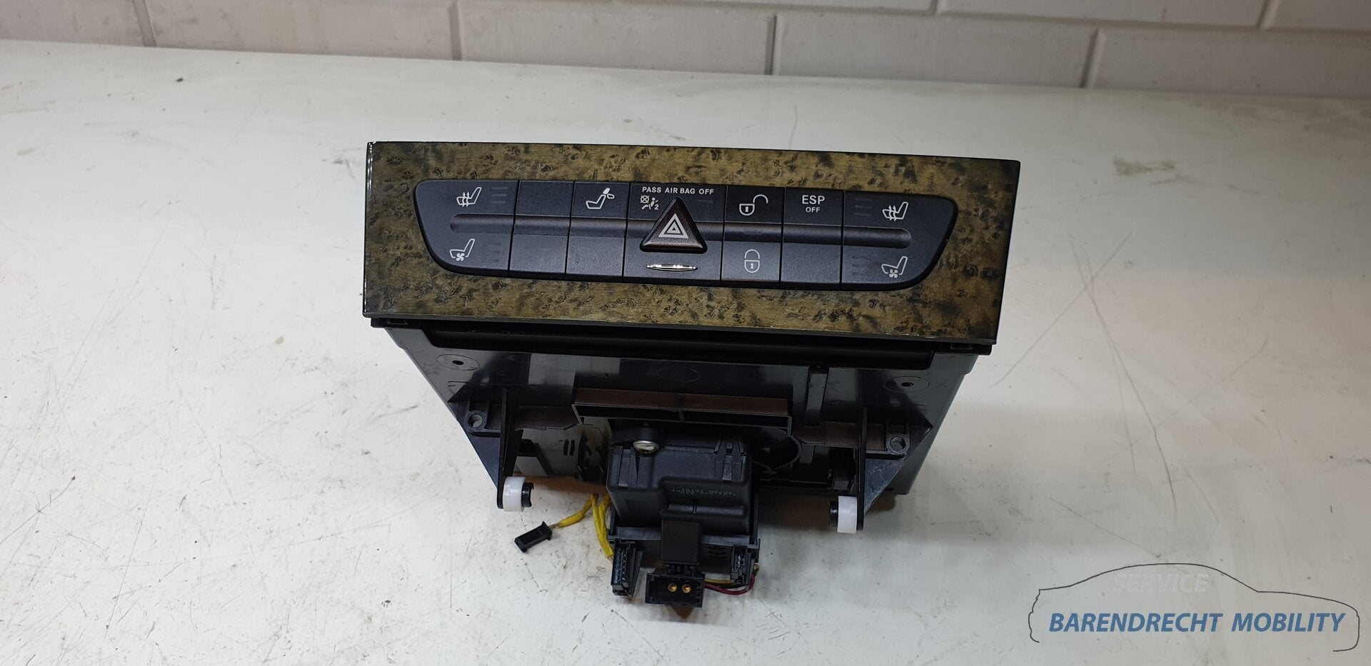 CD wisselaar W211 E Klasse Mercedes CLS W219 A2116800552 ori