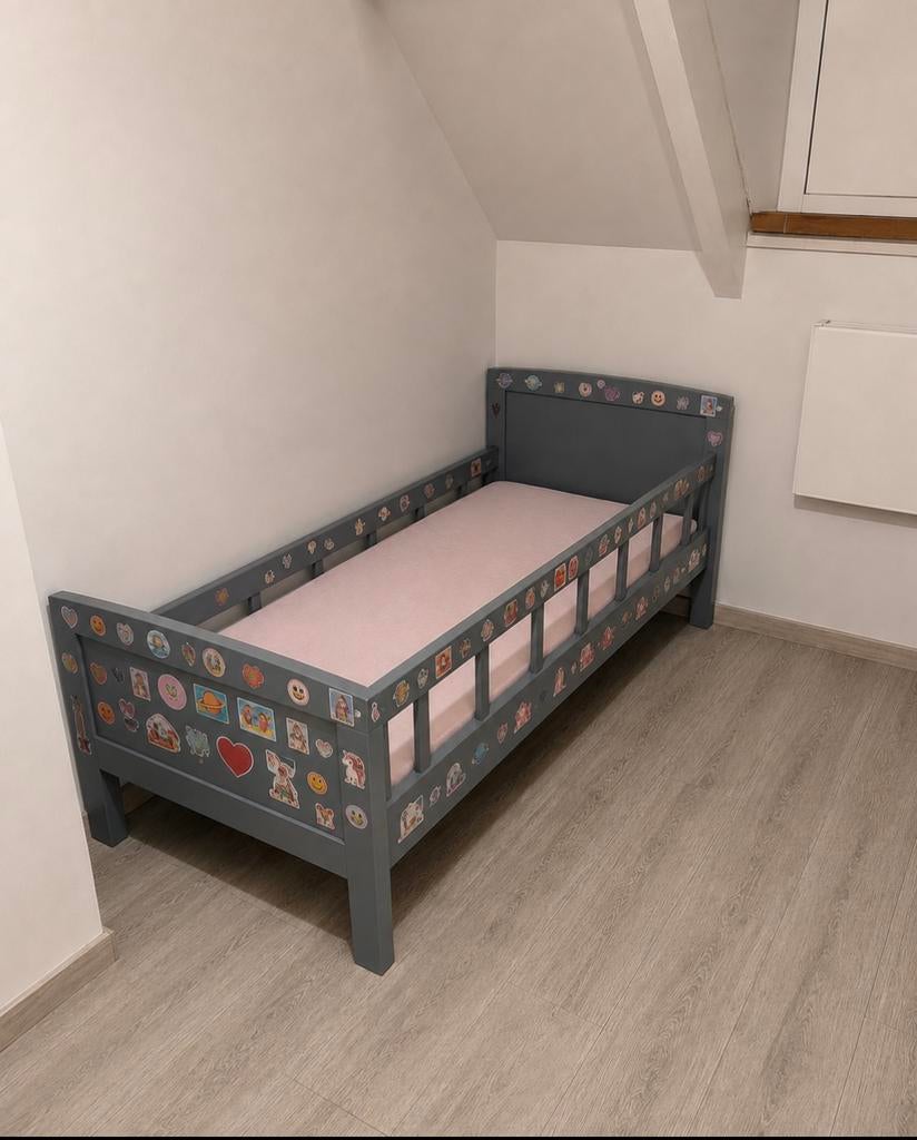 Kinderbed met lattenbodem - Grijs, Ophalen, Gebruikt, 70 tot 85 cm, Lattenbodem