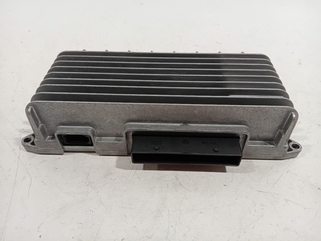 Versterker Audi A4, Ophalen of Verzenden, Van der Ven Autorecycling B.V., Onderdelen@venauto.nl, Ettenseweg 76, 4706 PB Roosendaal, The Netherlands