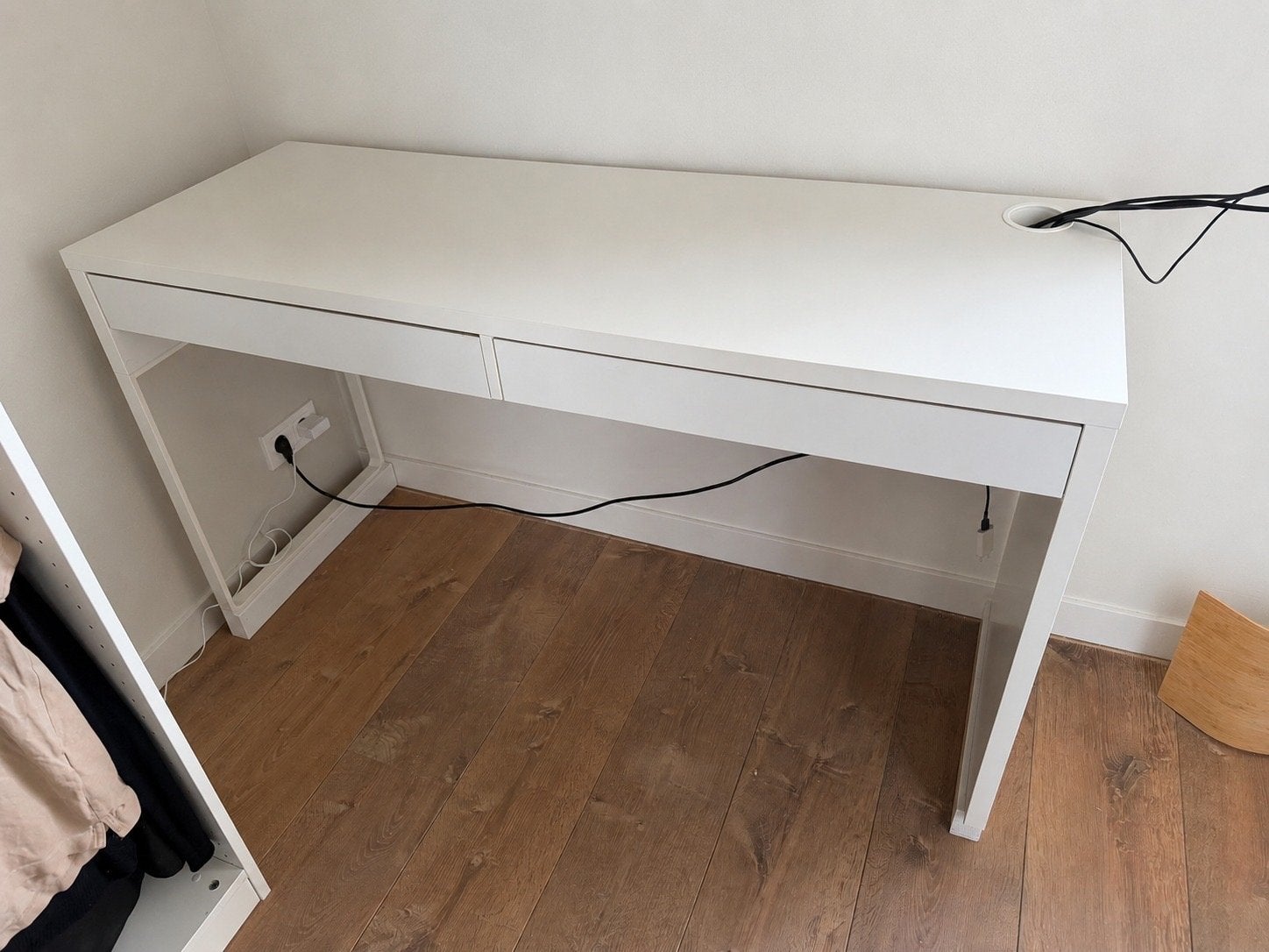 IKEA Micke Bureau - Wit met Lades en Kabelgoot, Ophalen, Met lades, Spaanplaat of MDF, 50 cm