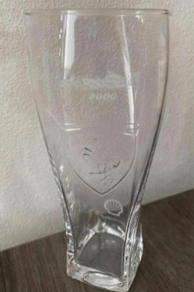 Ferrari 2000/glas van Shell met verzwaarde bodem. H. 16 cm., Ophalen of Verzenden, Zo goed als nieuw, Overige typen