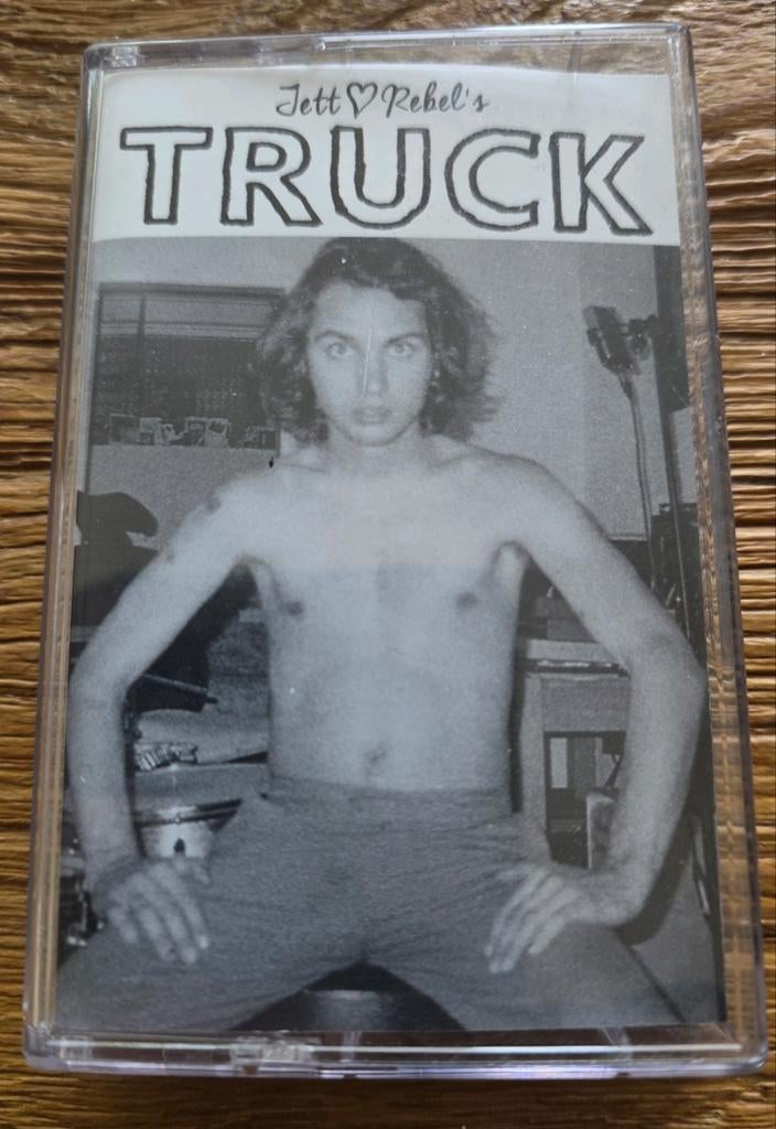Jett Rebel's Truck - Cassettebandje met handtekening!, Cd's en Dvd's, 1 bandje, Ophalen of Verzenden, Zo goed als nieuw, Origineel