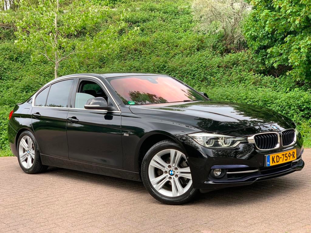 BMW 3-serie 318i Centennial High Executive AUT LEDER LUXE !, Auto's, Automaat, Gebruikt, Euro 6, Zwart
