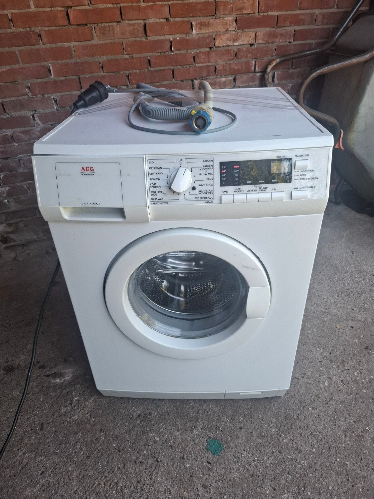 Wasmachine, Ophalen, 1200 tot 1600 toeren, Gebruikt, 4 tot 6 kg