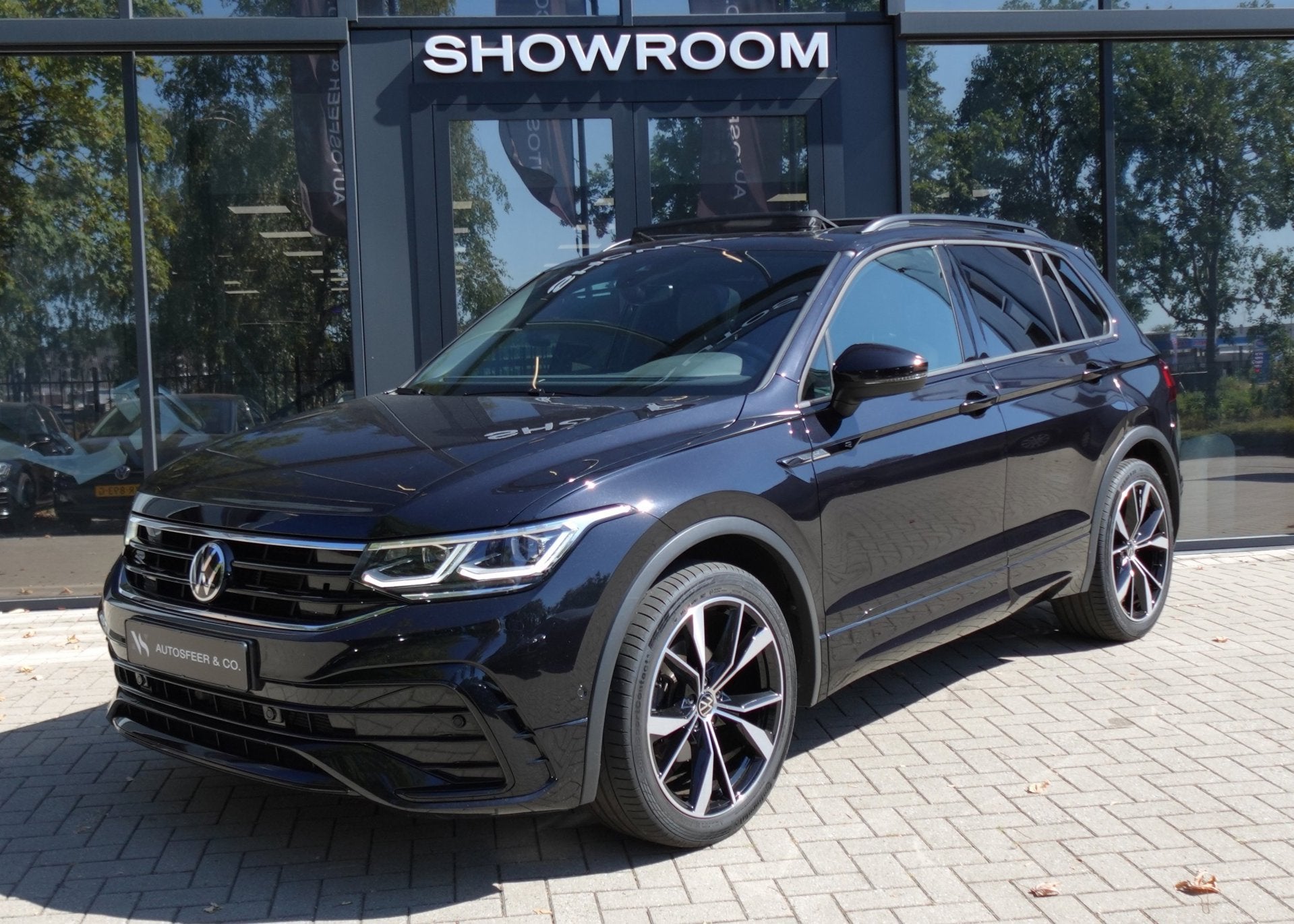 Volkswagen Tiguan 1.5 TSI R-Line PANO KEYLESS CAM, 15 km/l, 4 cilinders, 150 pk, Bedrijf