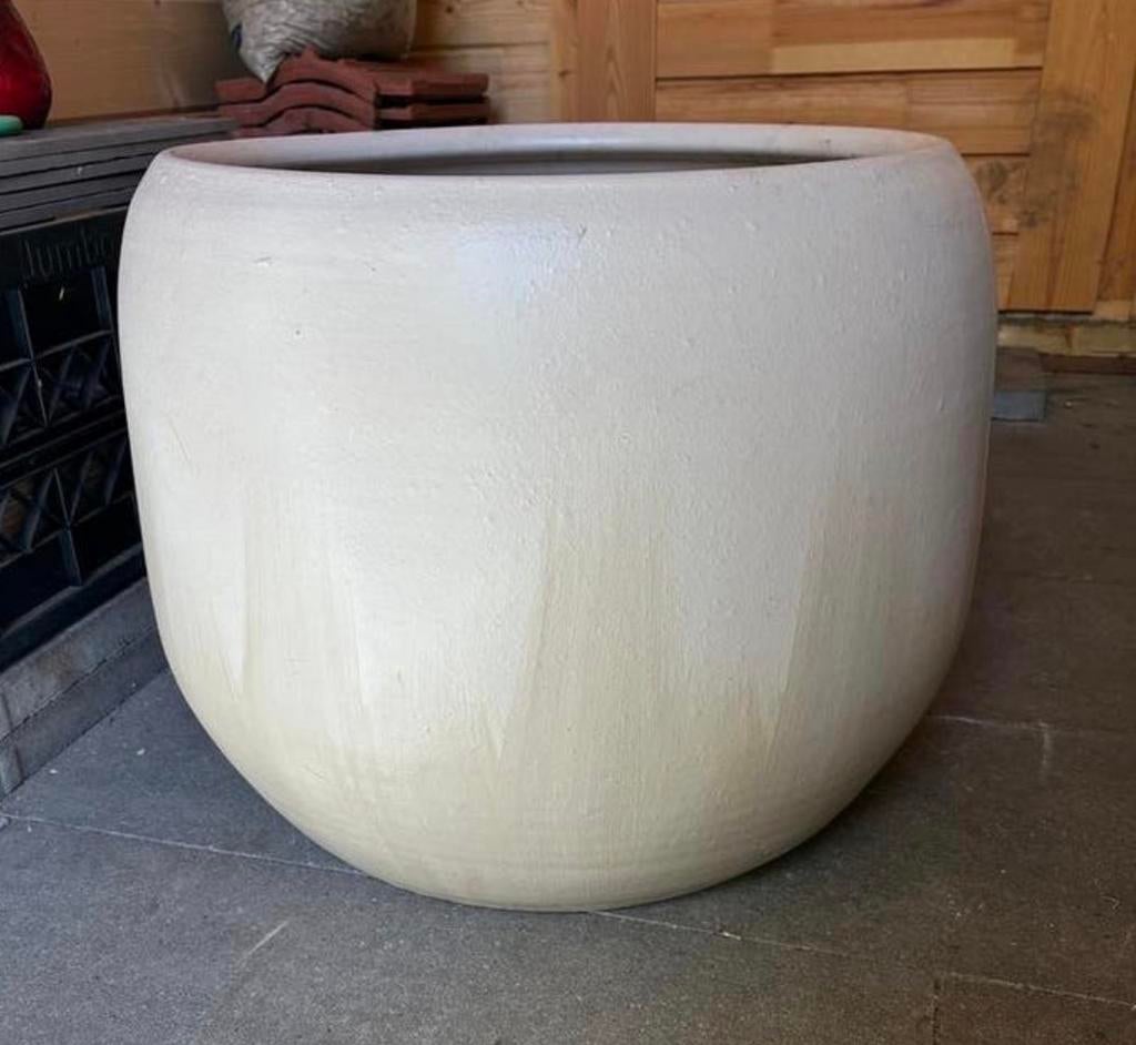 Grote cremekleurige pot, Tuin en Terras, Bloempotten, Ophalen, 40 cm of meer, Rond, Binnen