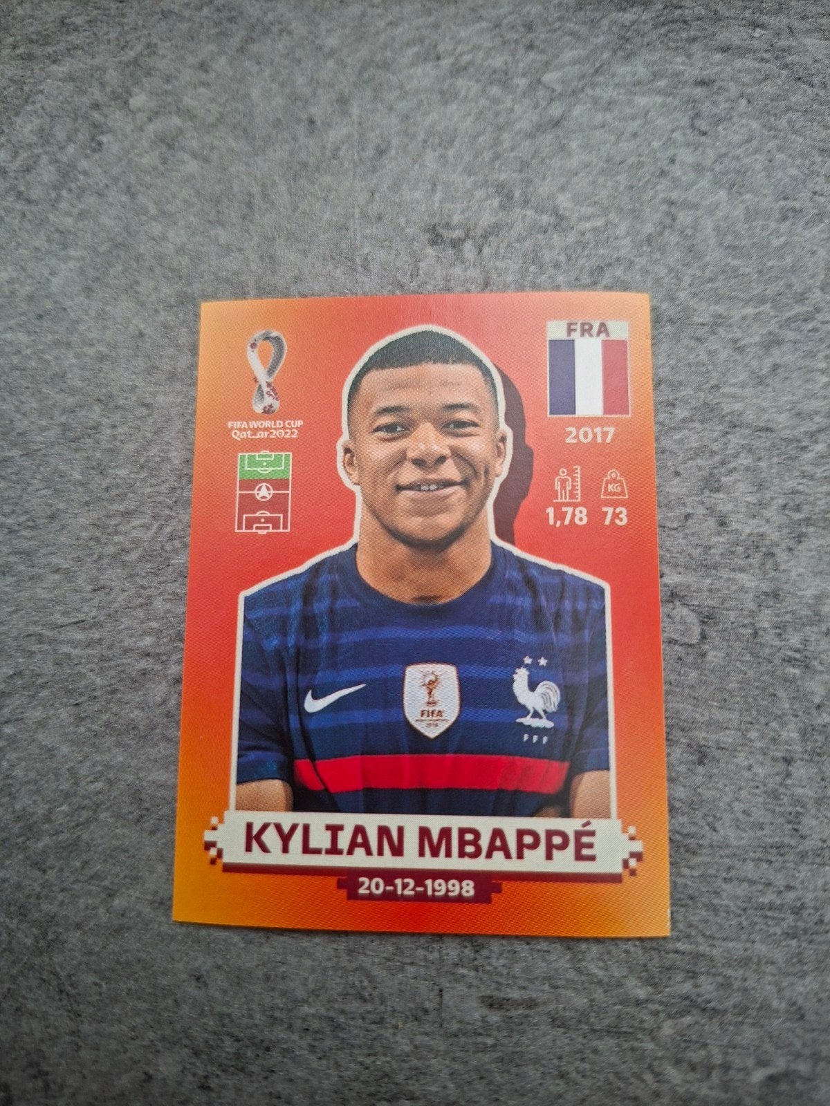 Panini sticker WK 2022 Qatar. Speler Kylian Mbappe Frankrijk, Verzenden, Zo goed als nieuw, Sticker