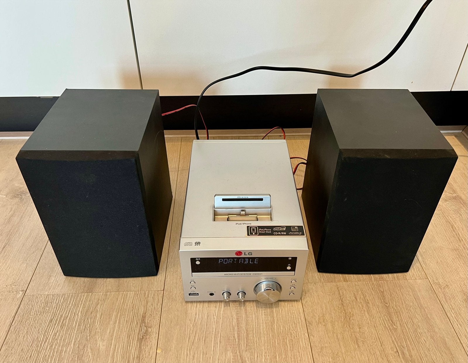 LG Micro Hi-Fi Systeem CM2031 met iPod/iPhone Dock, Overige merken, Ophalen of Verzenden, Zo goed als nieuw, Microset