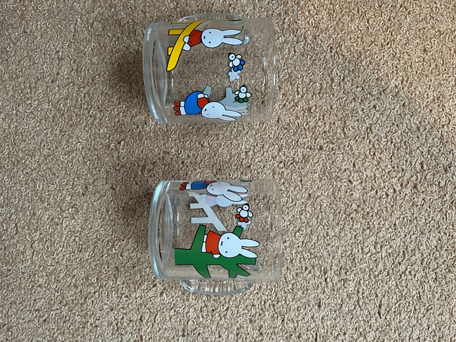 Twee Vintage Nijntje (Miffy) glazen 1999, Mercis bv Pickwick, Ophalen, Glas of Glazen, Overige stijlen, Glas