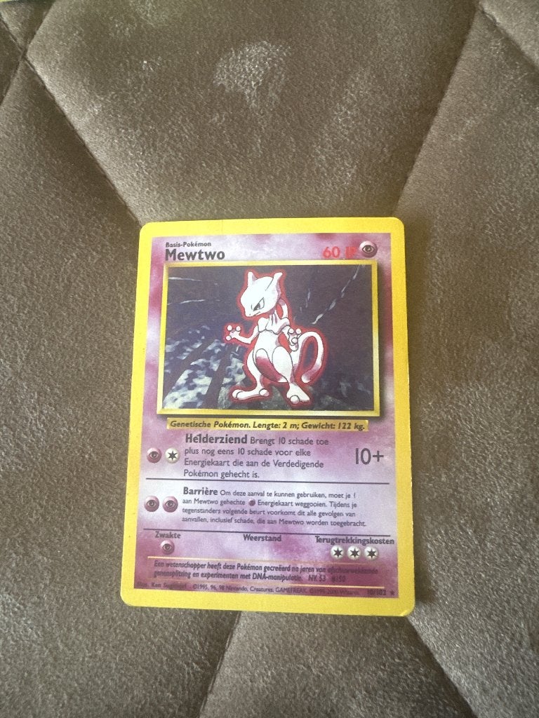 Mewtwo 10/102 holo, Ophalen of Verzenden, Zo goed als nieuw, Foil