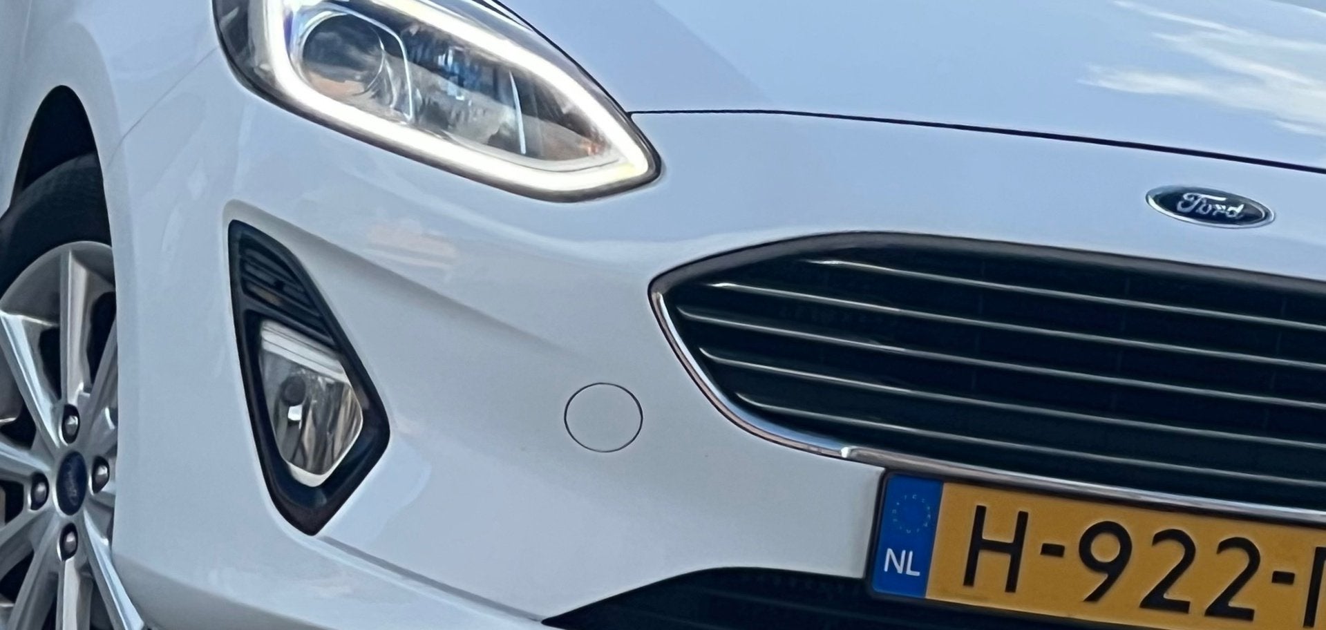 Ford Fiesta 1.0 EcoBoost Titanium - Frozen White - Led/Carpl, Voorwielaandrijving, Gebruikt, Euro 6, 1064 kg